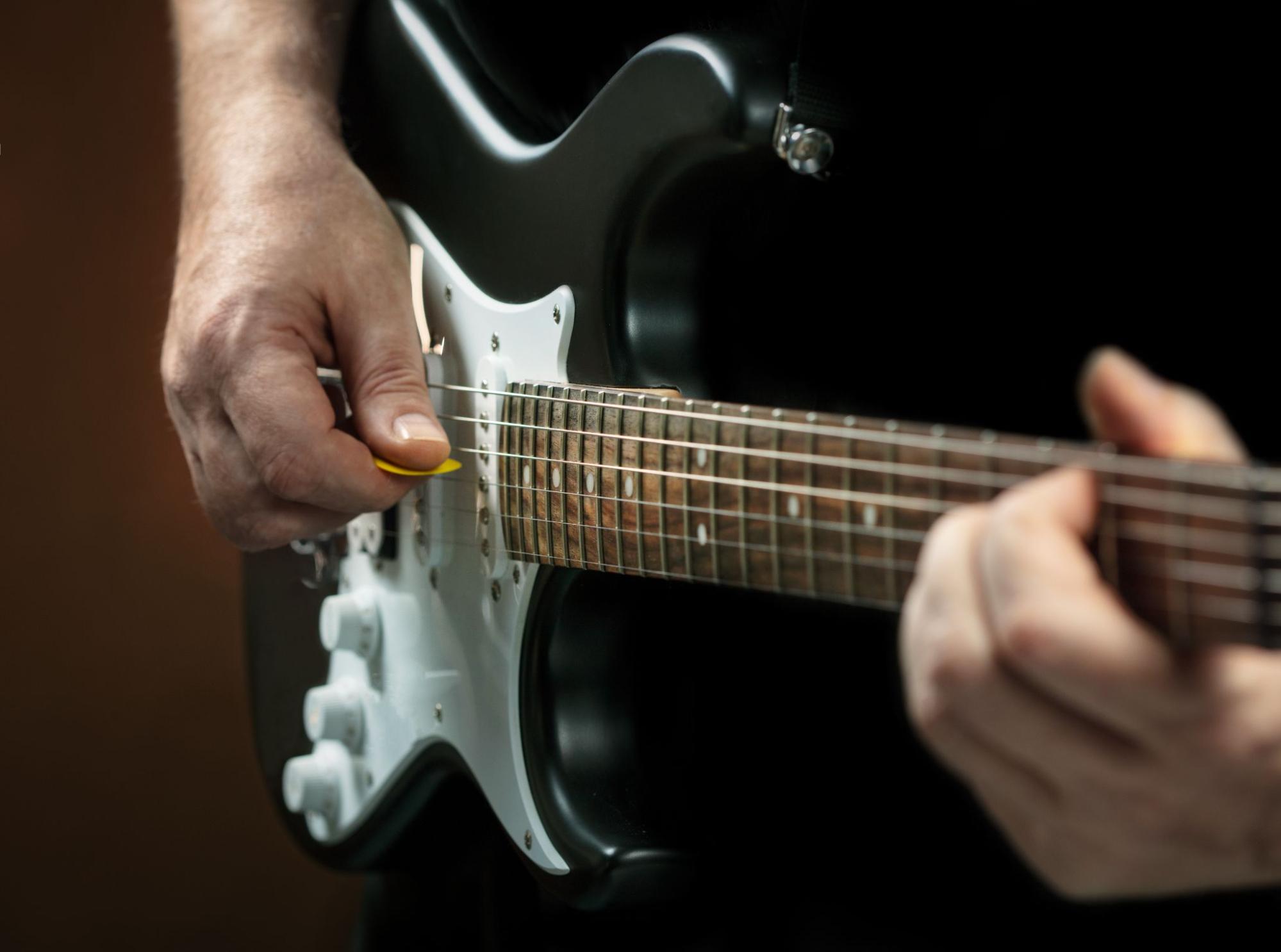 comprar mi primera guitarra