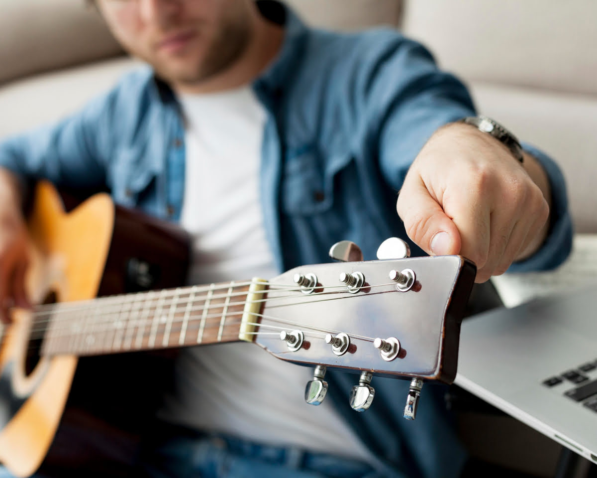 que necesitas para empezar con la guitarra